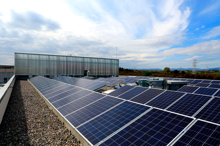 Paneles Solares Nave Industrial y Oficinas Sorigué